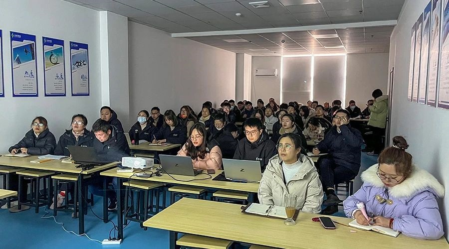 XPJ储能研发部开展产品技术培训