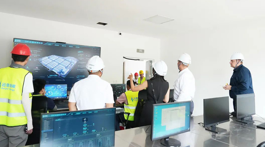 一棒捅破天花板，我在储能行业取真经