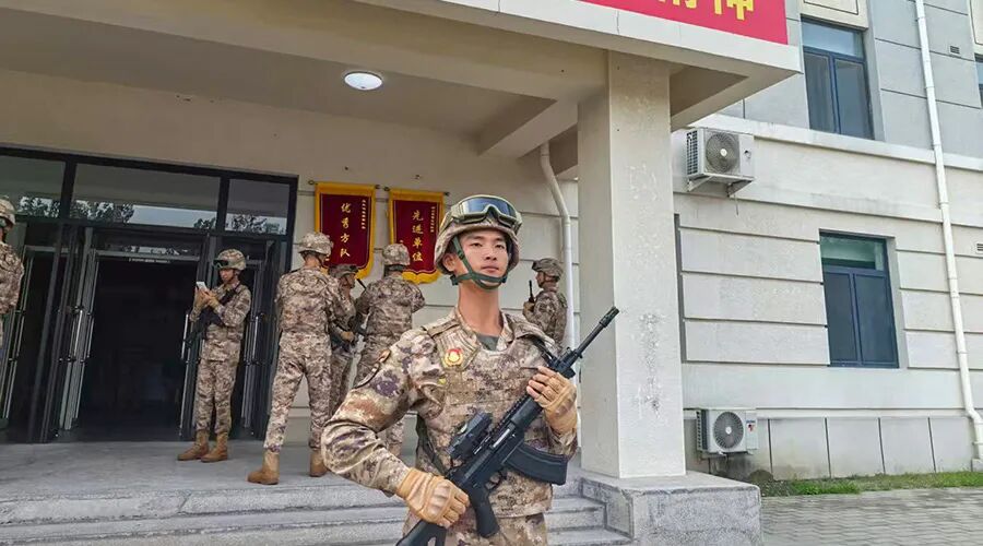 一身荣光、载誉归来！XPJ储能热烈欢迎受阅预备役方队于凡同志归队